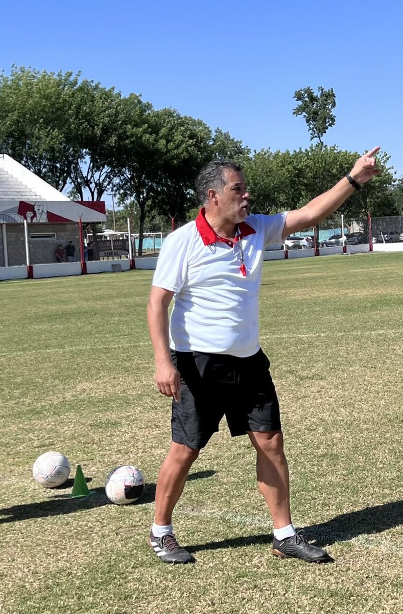 Audiodeportes's tweet photo. #ClubLuján Mañana en el Estadio 1ro de Abril se retoma la tarea de pretemporada previa al comienzo previsto para el 27 de enero. Bajo la conducción de Oscar Mena se pone en marcha una nueva ilusión para el Lujanero! https://t.co/v0rdnVKJRH
