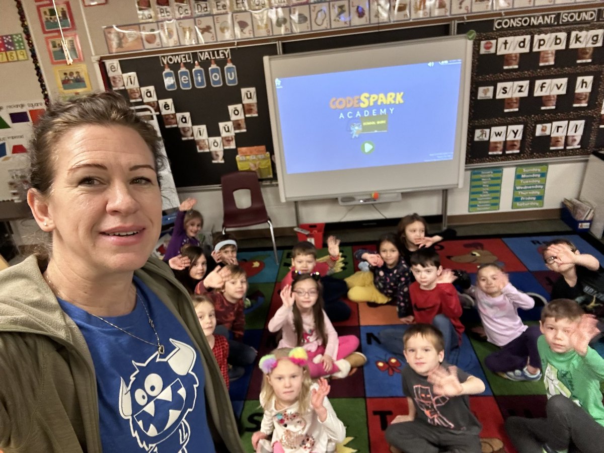 EdTechSmith's tweet image. Another new crew is coders #kinderscode #anyonecancode @pvelemschool @shanekinderkids #rlasdcodes @codesparkapp