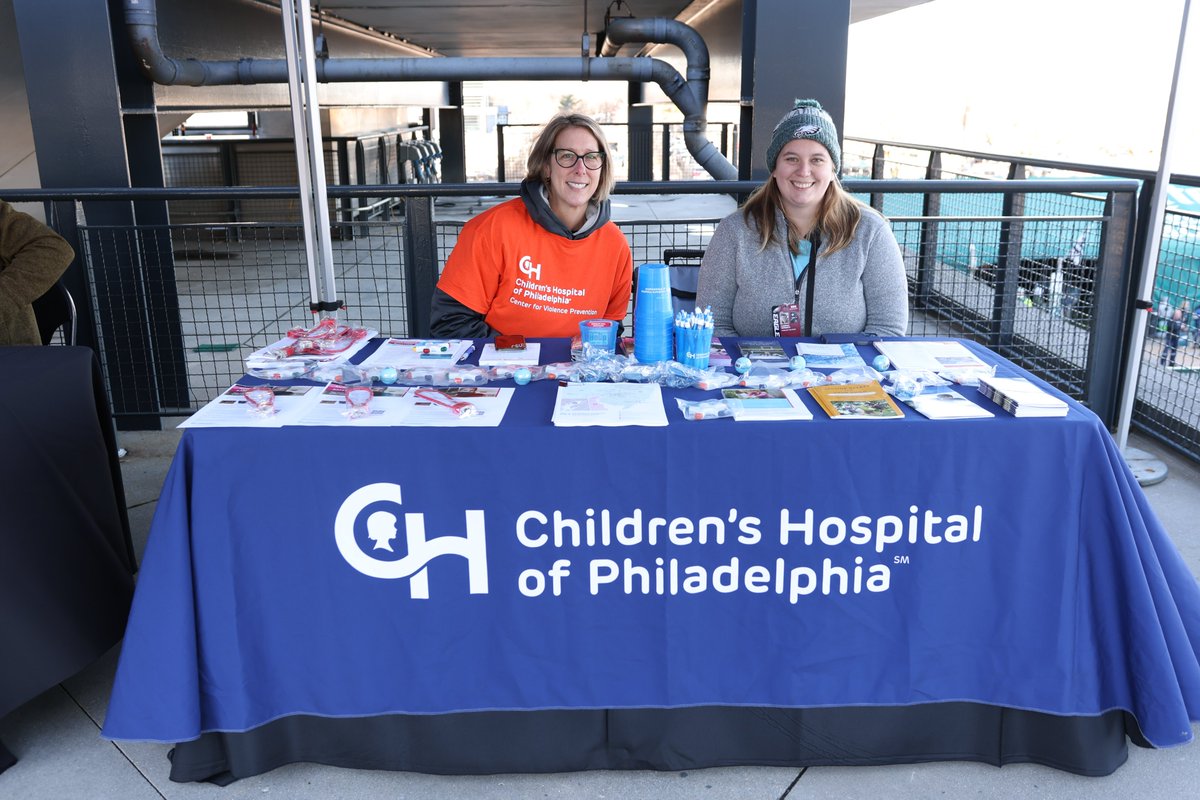 PHLYINS's tweet photo. PHLY is proud to partner with the #PhiladelphiaEagles to honor #nonprofits doing great work before @Eagles home games. Congratulations to @IndBigs, @TheFreedomGuys &amp; @CVPatCHOP for being highlighted at #NOvsPHI! 👏 #FlyEaglesFly https://t.co/kMdi441jVu