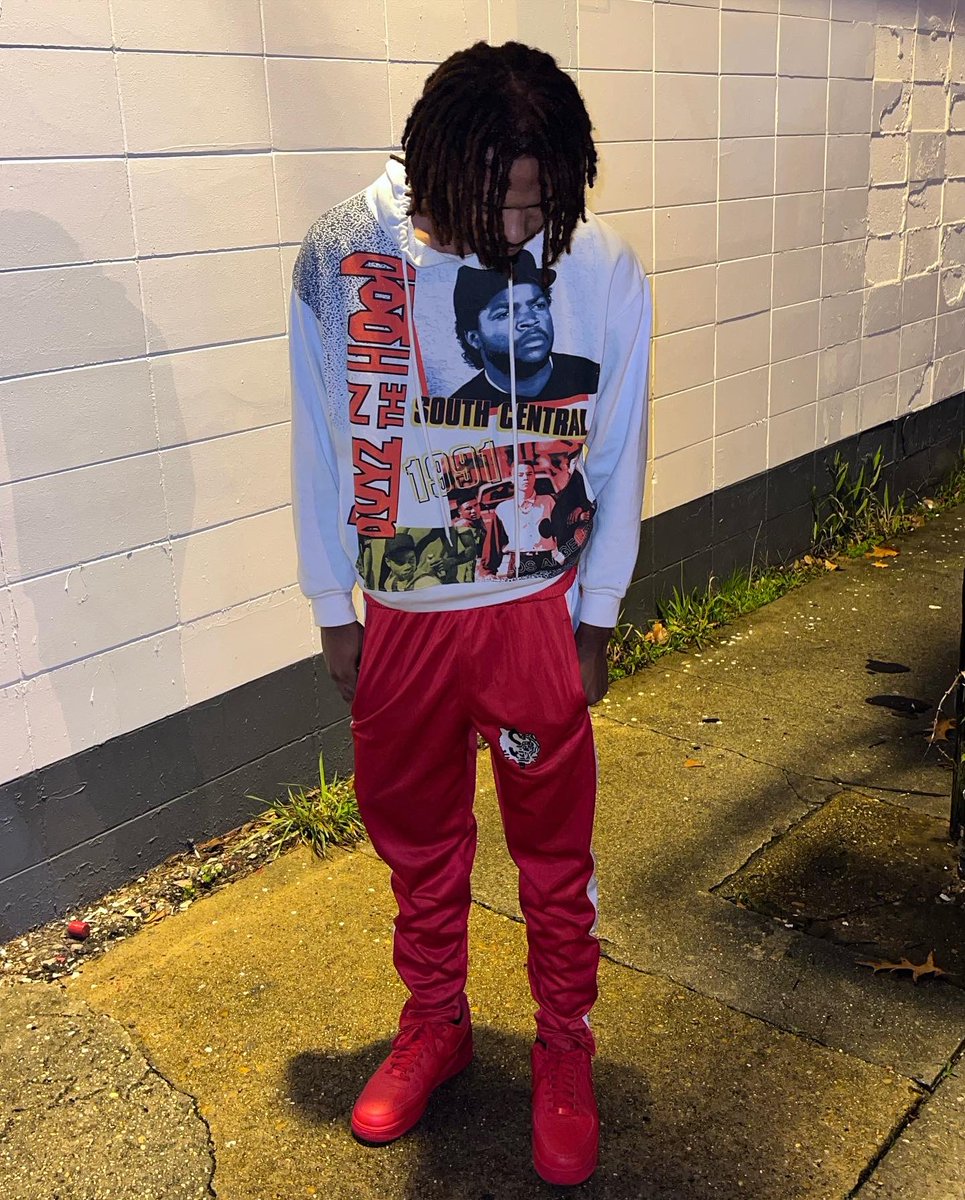 teevofinesse's tweet photo. We Was Boyz N The Hood But Being Raised On This Block We Became Man We Had No Choice Too ♊️🎩⭐️🤑💸🤲🏾‼️
#DMA♊️🎩⭐️ #DubbMobbAffiliated♊️🎩⭐️ #memphis #901memphis #explorepage✨ #exploremore #explorememphis #teevofinesse #dsethelabel💧 #dsethewave🌊💧 #dse💧 https://t.co/yW2jQzWWA3