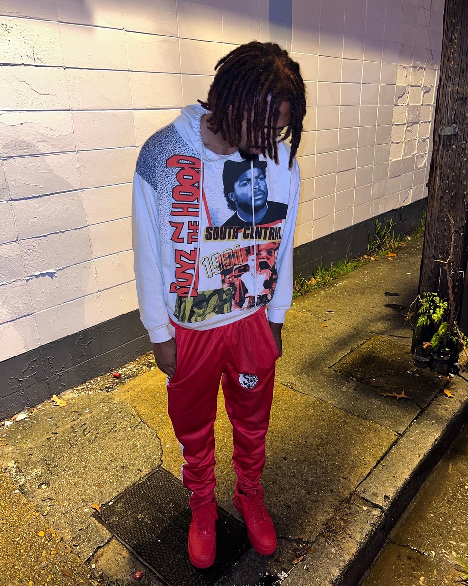 teevofinesse's tweet photo. We Was Boyz N The Hood But Being Raised On This Block We Became Man We Had No Choice Too ♊️🎩⭐️🤑💸🤲🏾‼️
#DMA♊️🎩⭐️ #DubbMobbAffiliated♊️🎩⭐️ #memphis #901memphis #explorepage✨ #exploremore #explorememphis #teevofinesse #dsethelabel💧 #dsethewave🌊💧 #dse💧 https://t.co/yW2jQzWWA3