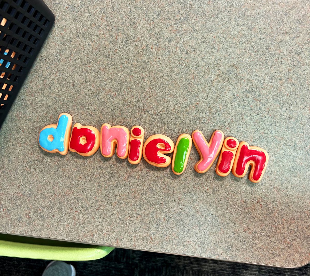 mrsklwarren's tweet photo. Word Work Fun! #celebratekisd @HLEMustangs https://t.co/sIjFDEyu0x