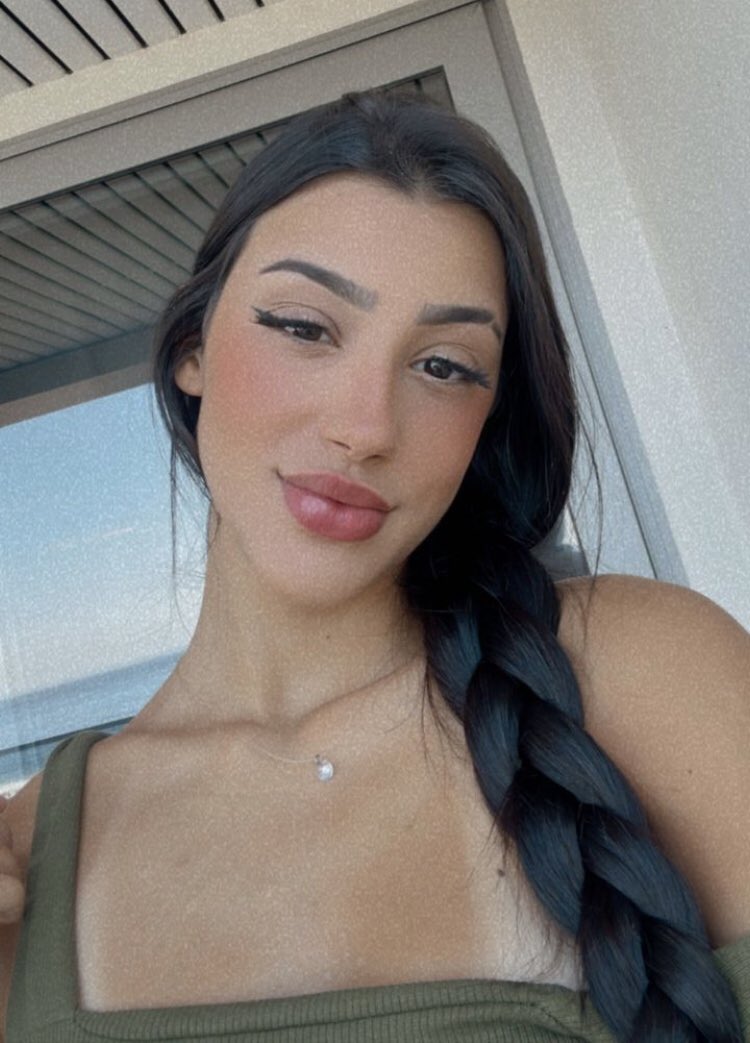 centraldabia's tweet photo. Ela é toda perfeitinha 🤏🏼🥺 https://t.co/iXvxiEWRC1