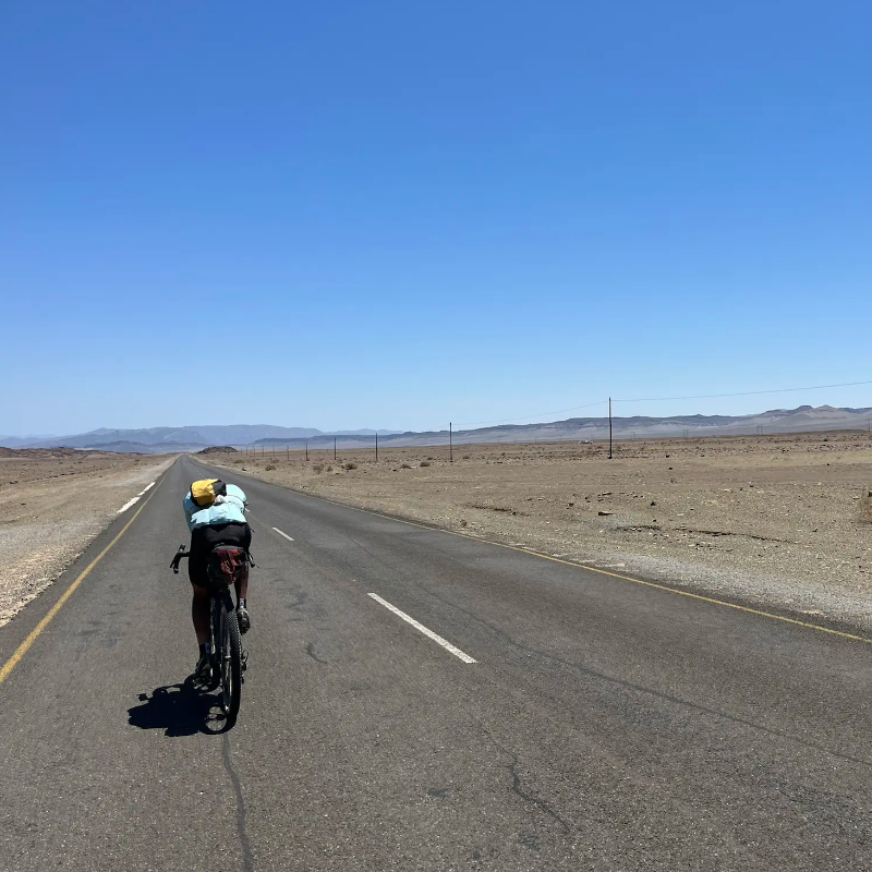 komoot's tweet photo. Bikepacking in its toughest form 🚵‍♂️

Last October, @El_Maxus realized his long-time dream of taking part in The Rhino Run. 

2,750 kilometres, 35,000 metres of elevation gain through South Africa and Namibia, and memories for a lifetime 👇