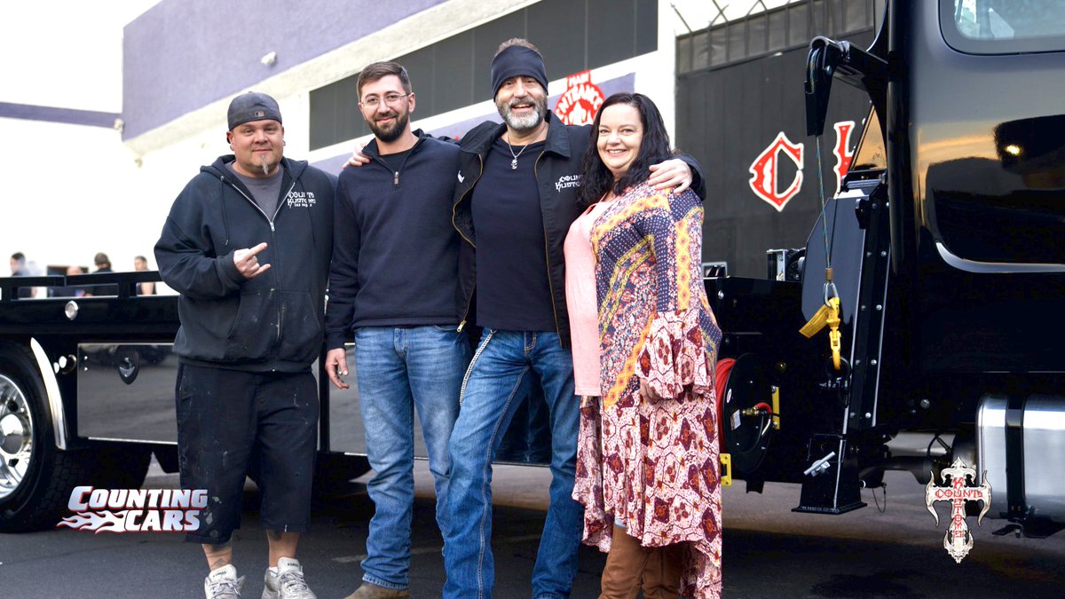 CountsKustoms's tweet image. Dual-Tech has provided the shop with one of their signature tow trucks! Our crew added a brand new sound system, interior, and paint job! Here are some pictures of what the truck looked like BEFORE the CK team went through it. Full video reveal to come! #countskustoms #dualtech
