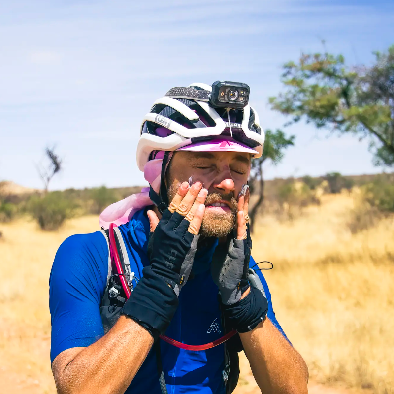 komoot's tweet photo. Bikepacking in its toughest form 🚵‍♂️

Last October, @El_Maxus realized his long-time dream of taking part in The Rhino Run. 

2,750 kilometres, 35,000 metres of elevation gain through South Africa and Namibia, and memories for a lifetime 👇