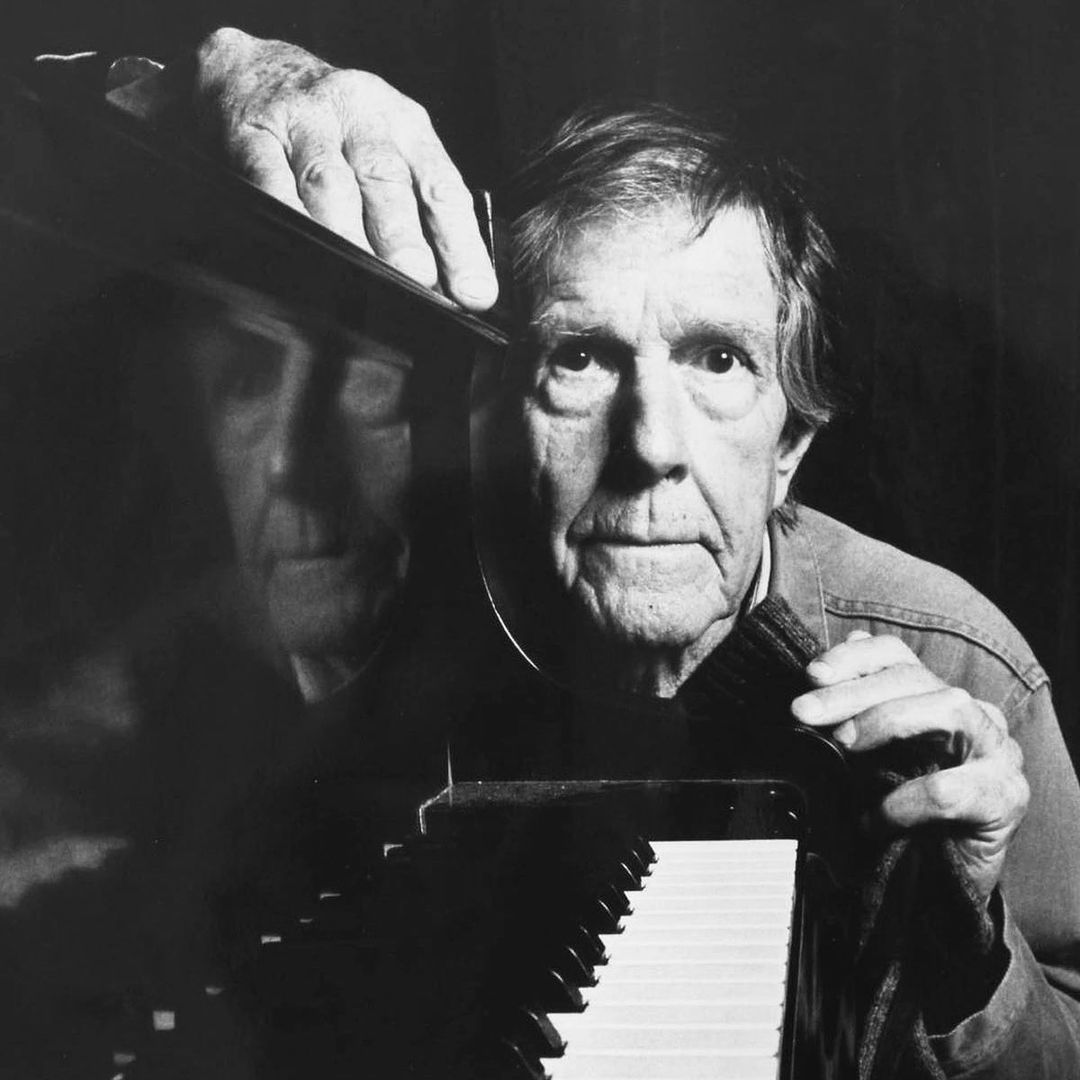 dougthomasmusic's tweet image. #Schoenberg liberated #atonality, #Debussy liberated #tonality, and #Cage liberated #sound.

Read more about the genius of #JohnCage, in my latest article, #WhyIsJohnCageSoFascinating?.