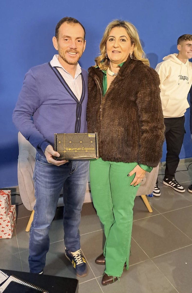 Magnifica tarde la vivida en <a href="/TelevisionTveo/">TVeo Televisión Linares</a> junto a <a href="/MiguelDlaCamara/">Miguel Angel De la Cámara</a> y nuestros jugadores <a href="/ferminlopez_11/">Fermín López Marín</a> y <a href="/Ernestojg16/">Ernesto juskevicius</a> <a href="/algonfer17/">Alberto González</a> En Gourmet Cazorla estamos seguros de la victoria de nuestro <a href="/Linares_Dptvo/">Linares Deportivo 💙⚒</a> #Linareatieneuncolorespecial #vamosLinares 💙💙💙💙💙💙💙💙💙💙💙💙💙