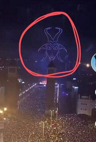Y dspues uno ve cosas que los demás se ríen o miran.
La bestia.