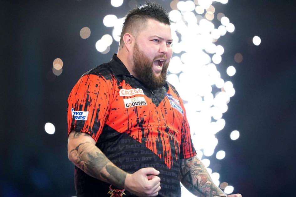 Michael Smith Has Done It! 🥳🤩😍
What a match! (Third time lucky) 🏴󠁧󠁢󠁥󠁮󠁧󠁿 
#WorldDartsChampionship