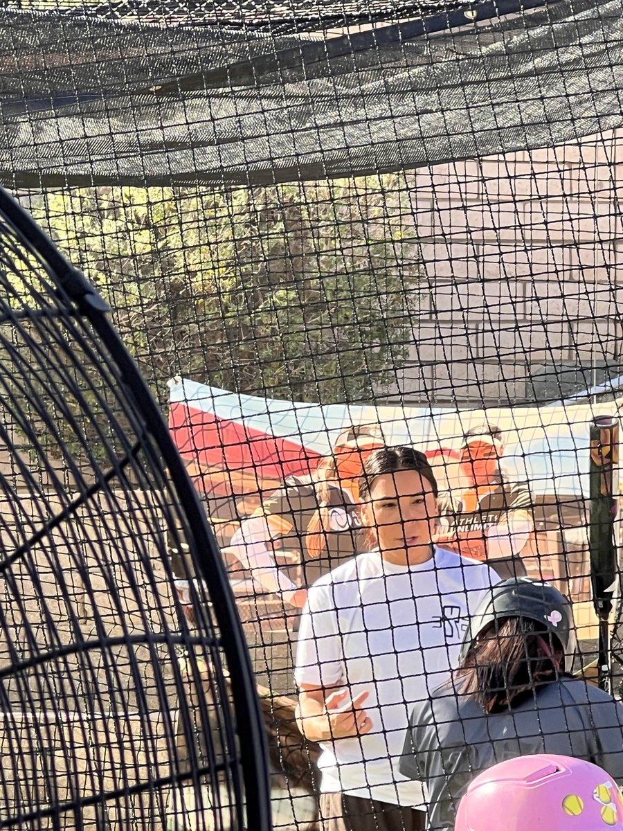 JoaquinSoftball's tweet image. TYSM Coach @mlromero6 and @Sierrajoy32 for the clinic! Been w/ Coach Mike for 4 mos. #RomBomb is a real thing w/ 3 pros + college athlete in their fam! Improved so much &amp;amp; look forward to 2023. #ShouldBeHitting @AUProSports @D1Softball @TopPreps @CoastRecruits @umichsoftball