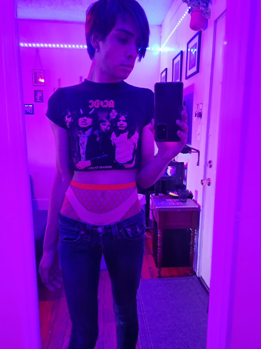 Slutboyalex's tweet photo. #twink #gaytwink #gaybottom #gayporn #submissive #thong #tanga #pasivo #pasivogay #pasivoafeminado #latinogay #whaletail #fishnets https://t.co/OiKgUM4pxi