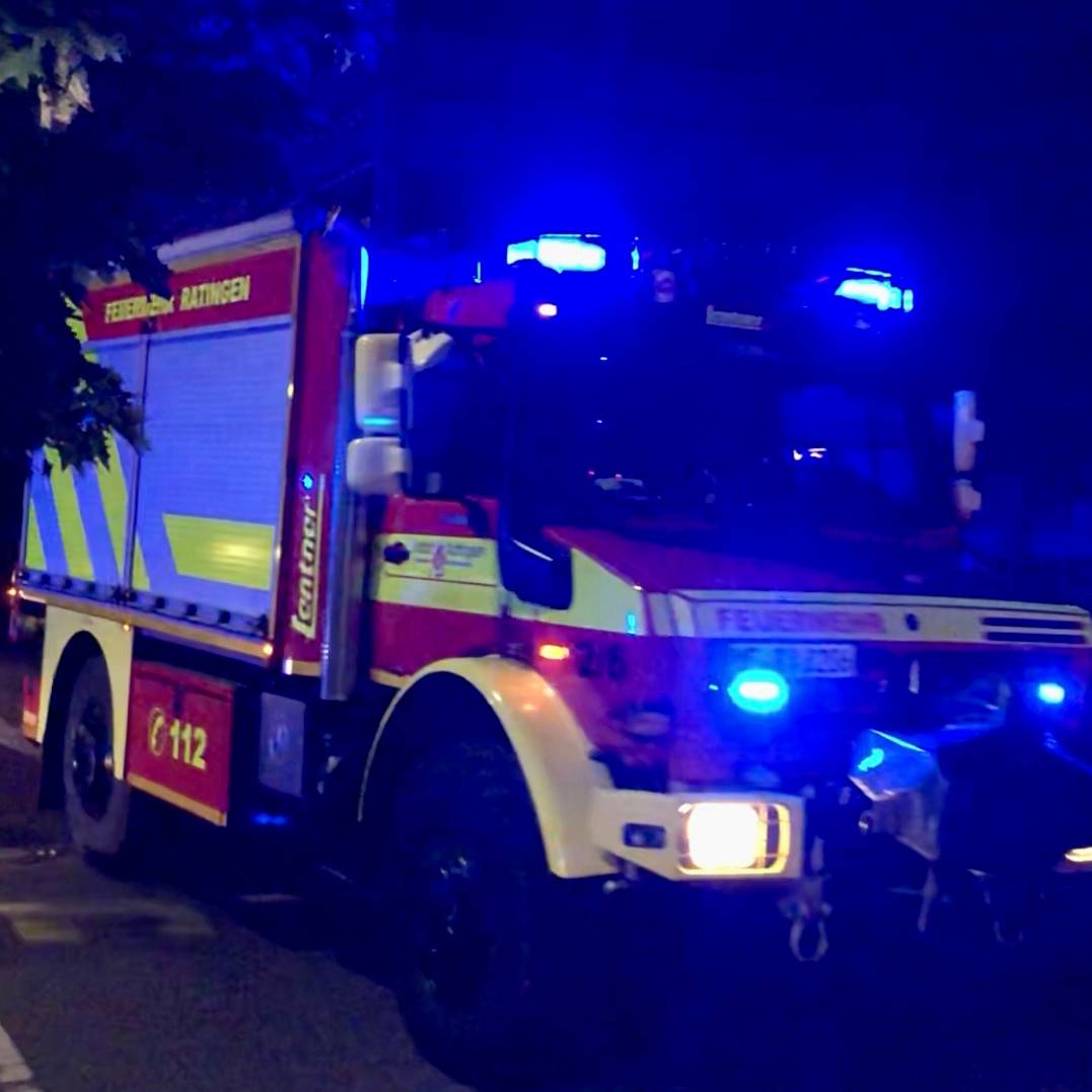 RadioLeverkusen's tweet image. Leverkusen: Turnhallenbrand in Schlebusch dlvr.it/SgL3LT