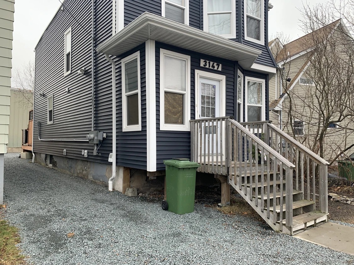 #REPORT: Police in Halifax are refusing to press charges against a man who successfully defended his life during a home invasion. Do you support his right to defend himself? 🤔