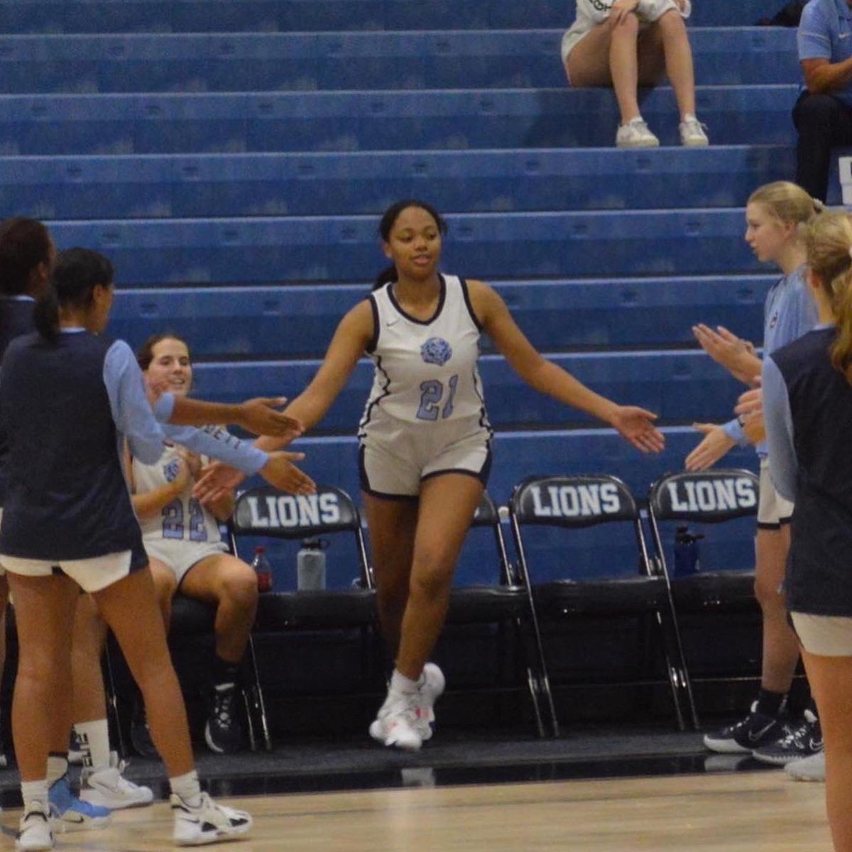 CarsonRPressley's tweet photo. Working on my craft…midseason moments from my freshman year on varsity. 💙🏀 #lovettbasketball #golions #co2026 https://t.co/0PCIEDIOjY