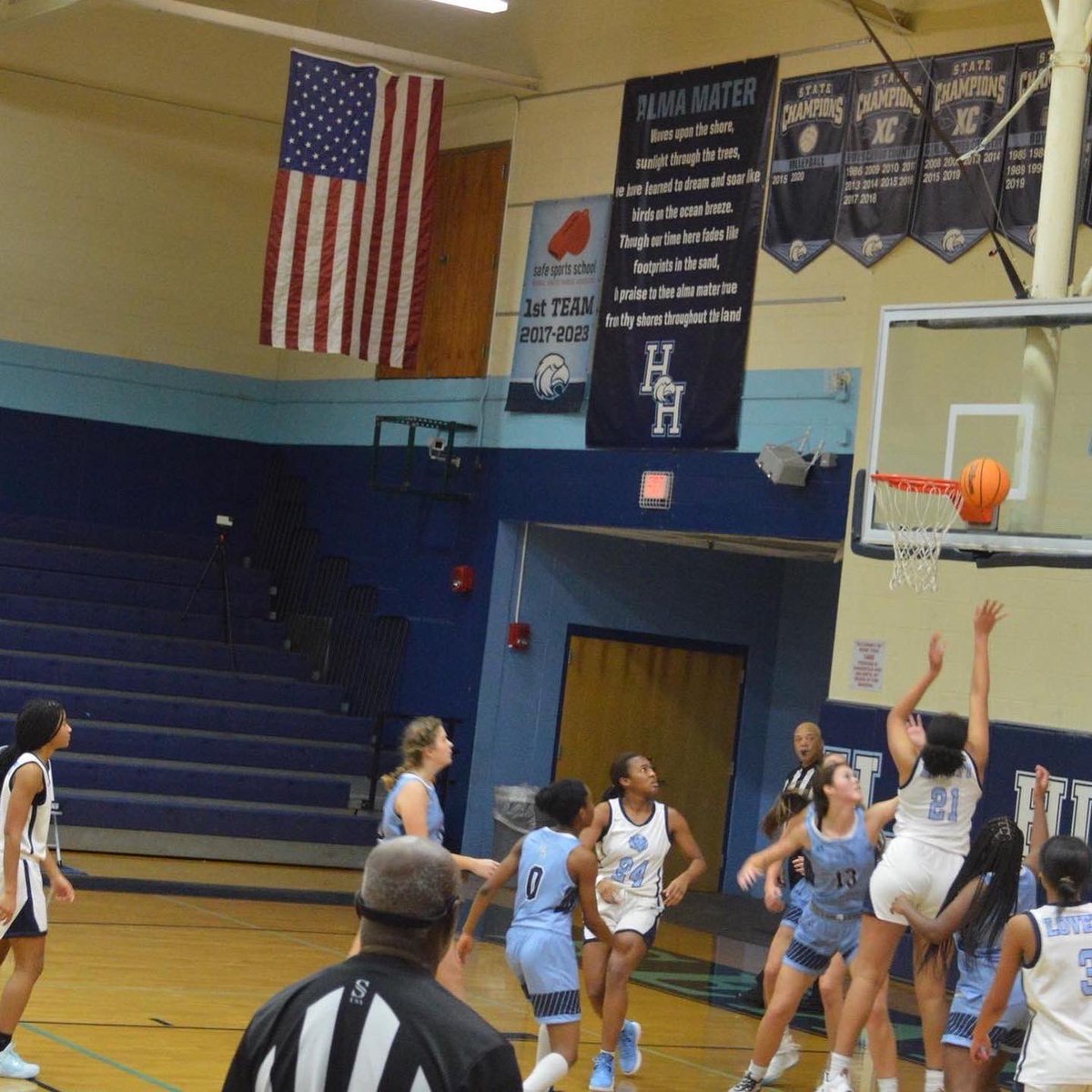 CarsonRPressley's tweet photo. Working on my craft…midseason moments from my freshman year on varsity. 💙🏀 #lovettbasketball #golions #co2026 https://t.co/0PCIEDIOjY