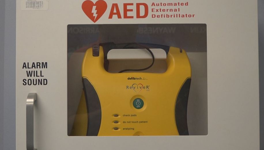On Monday night #AthleticTrainers &amp; other medical staff responded quickly to Buffalo Bills defensive back Damar Hamlin’s collapse after he suffered a cardiac arrest. It highlighted the importance of #AthleticTrainers &amp; emergency action plans. bit.ly/3jPNwxG #at4all