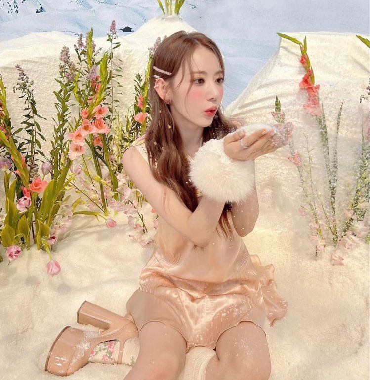 ㅤ
           ( 🪷 ) elianna kimberly
           new acc, not new to rp
           like / rt to be mutuals . 

ㅤ