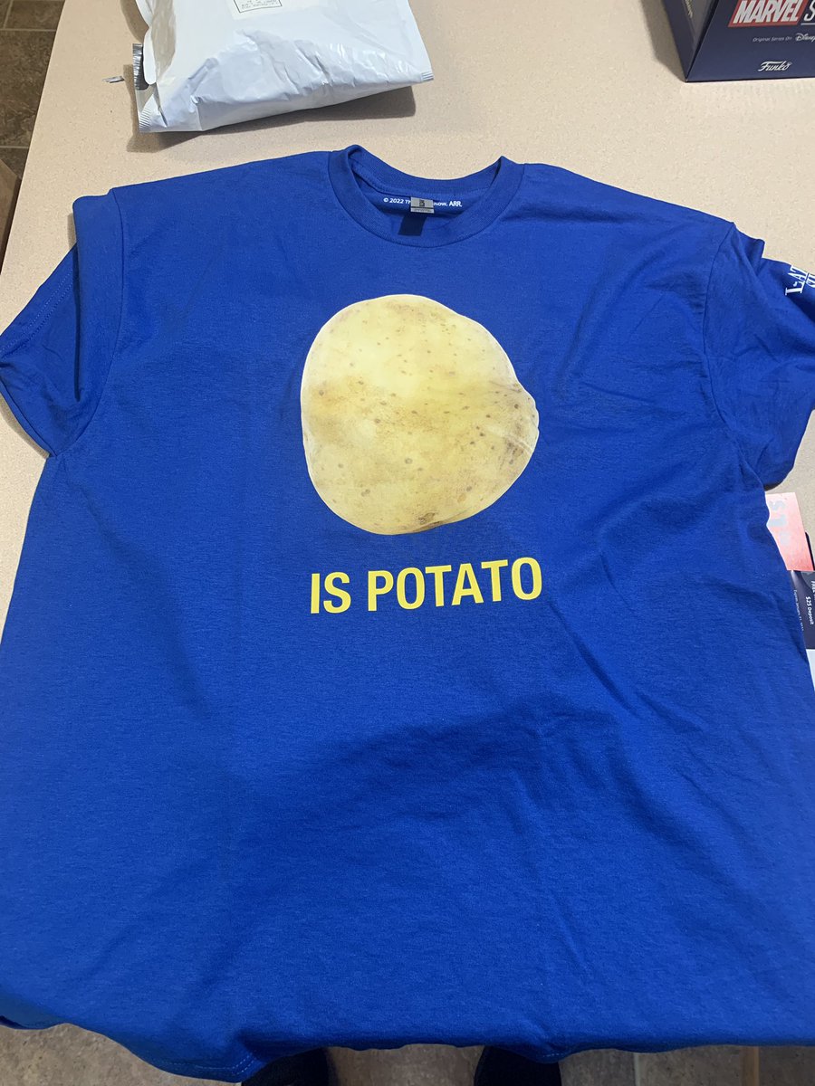 SkekTek's tweet photo. Is it a shirt?
No.
#IsPotato. @colbertlateshow https://t.co/QmQTvyZodI