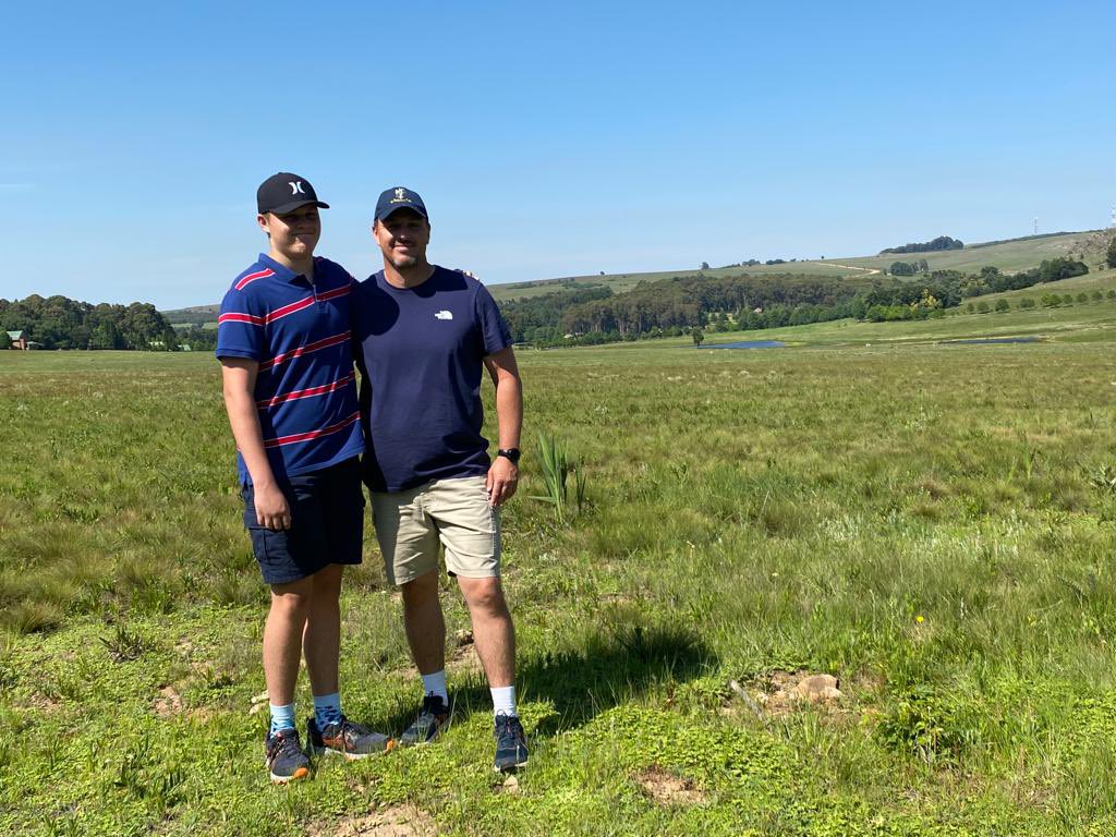 CHAR5487's tweet photo. Training never stops😁!pause for the very special family moments!        @Nedbank_RC @BiogenSA @futurelifeza @ThirstiW @Nike @Bavaria_ZA                                 Thankfull to enter the Vet 40 + category on 6 Jan! just in time for @Dischem roadrace2023 https://t.co/UFCxOtsZgU