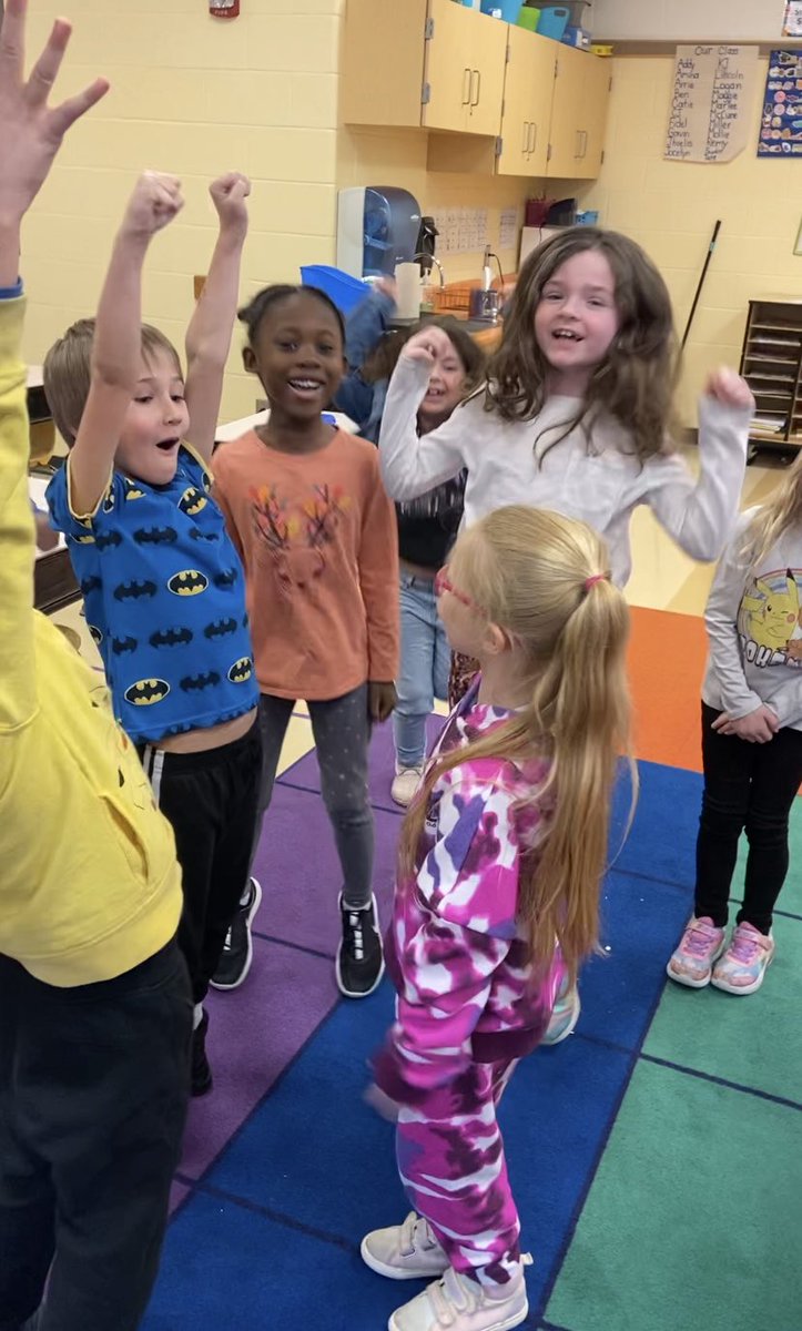 KatieMillerEd's tweet photo. These kids blew me away with how quickly they got back into the swing of things this morning! We celebrated our hard work with a quick game of ultimate 🪨📝✂️ before lunch. They were each other’s cheerleaders after they got out and all took the job very seriously. ♥️ https://t.co/gdY2dEZpjd