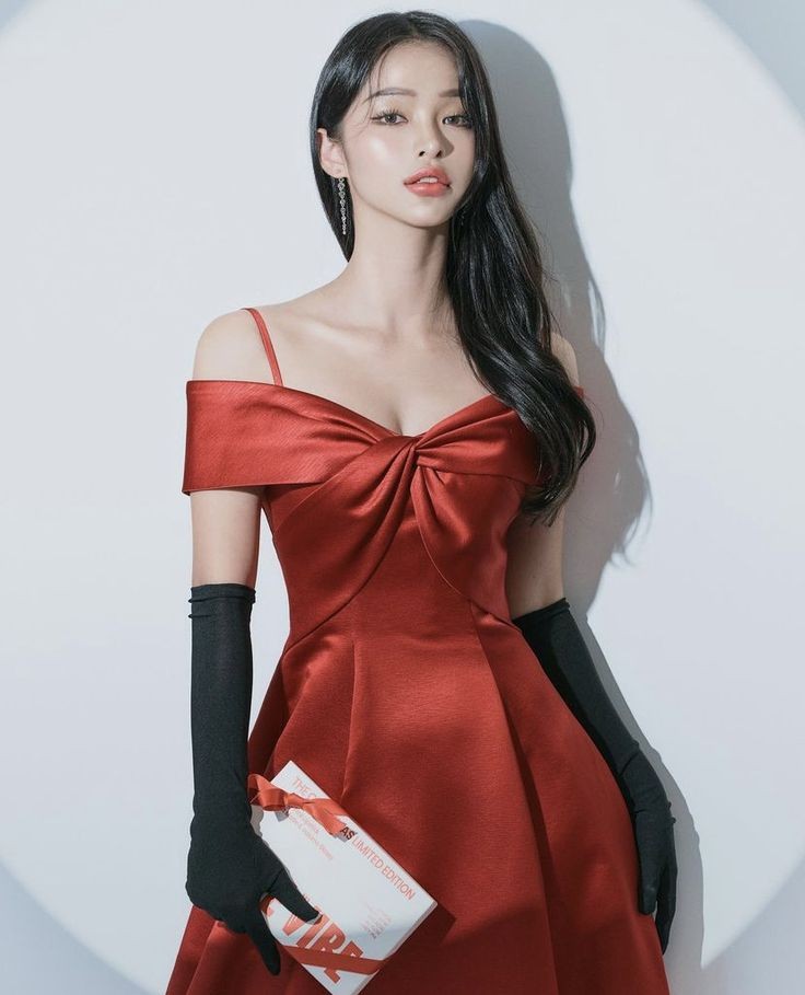 viv_ouat's tweet image. Red🔥

#NEWYEARPREP