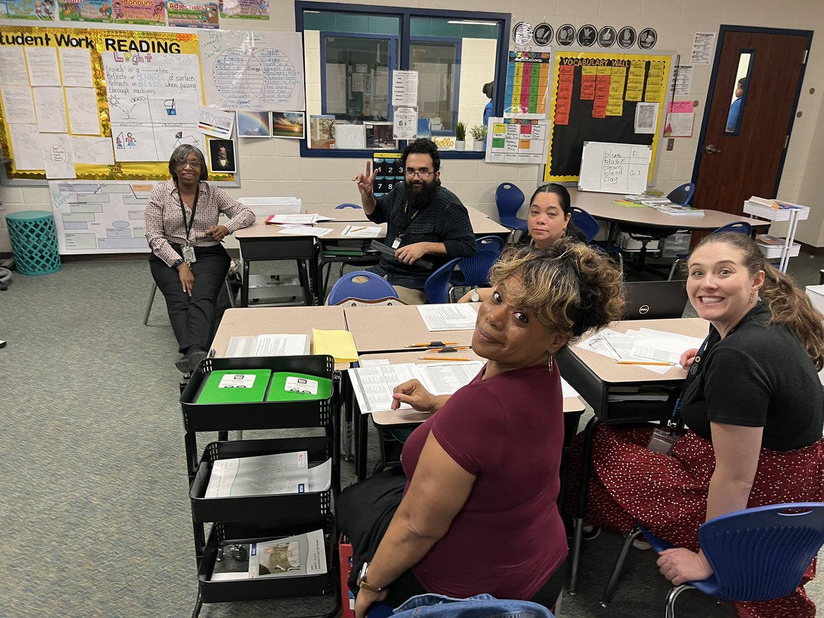 MajorElementary's tweet photo. Welcome Back 2023 Professional Development! #planningforblendedlearningstations #STAARredesign #exittickets #donows #missionandvision #restoratvecircles https://t.co/3QnF9M6b3F