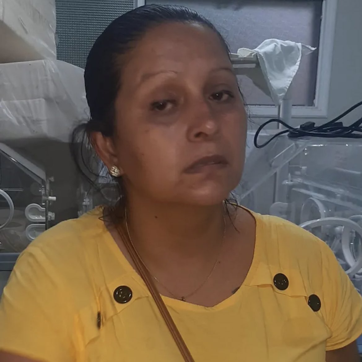 Tengo mis dudas si el identikit era para tratar de identificar a la roba bebés o para ayudarle a permanecer prófuga.