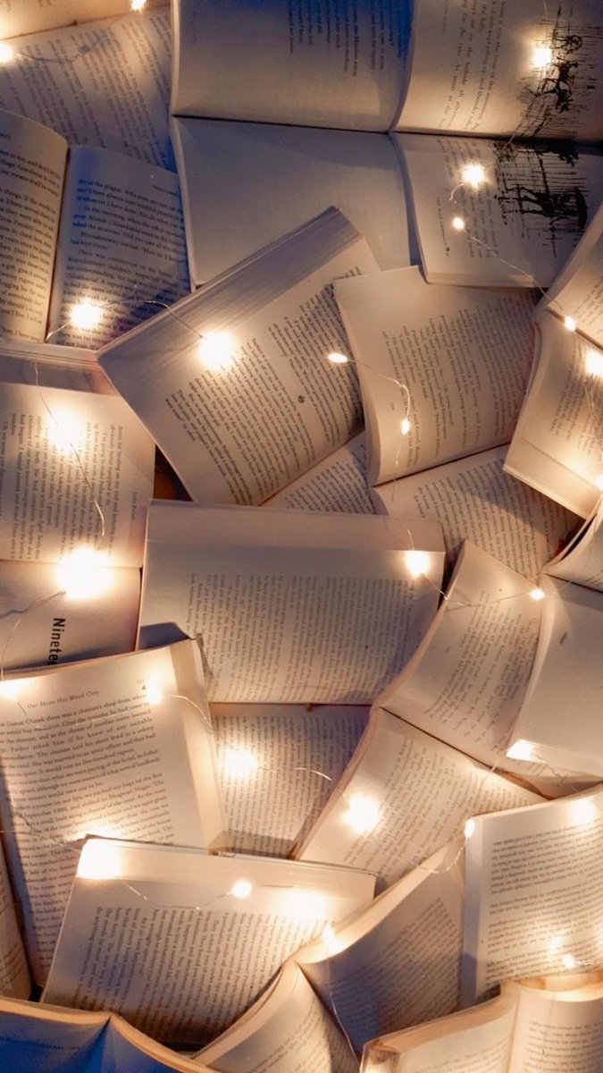 witchxstar's tweet photo. ✩ Livros lidos em 2023 ✩
            ‑ Thread

"A literatura é a maneira mais agradável de ignorar a vida." https://t.co/gQSod1EIA1