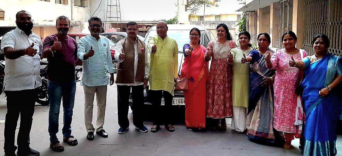 VENKANNANETHA1's tweet photo. #బెంగళూరు బయలుదేరిన పద్మశాలి సంఘం నేతలు
#రేపు బెంగళూరులో జరగబోయే జీరో జీఎస్టీ ఉద్యమ వార్షికోత్సవ సభకు హైదరాబాద్ నుండి పద్మశాలి సంఘం నేతలు బయలుదేరారు.
#OneYearofZeroGstMovement
#ZeroGstOnHandloom https://t.co/MZCMdbCzI9