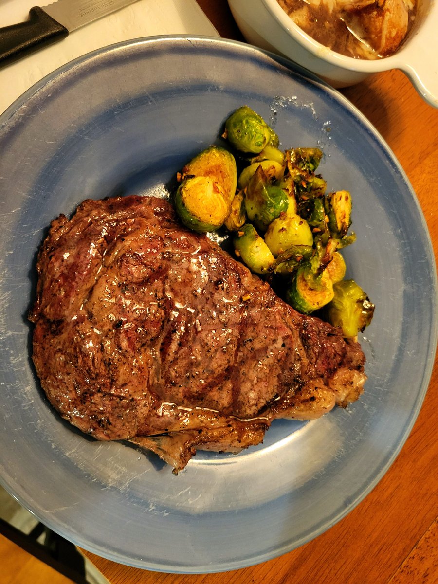 DigitalJustice7's tweet image. Dinner is ready! Mrs. J made French Onion soup with melted Greyeure, Swiss &amp;amp; Parmesan, grilled Ribeye's and roasted sprouts with garlic, olive oil, S&amp;amp;P. Have a good night all!
