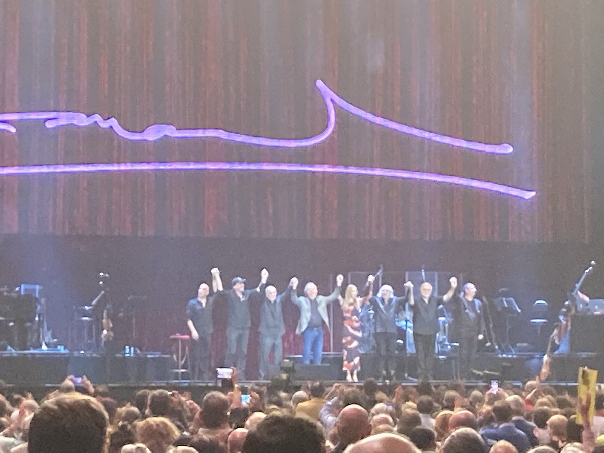 sabasvk's tweet photo. Me va a ser duro no volver a asistir a conciertos de Joan Manuel #SerratRTVE https://t.co/B55sPpXWbi