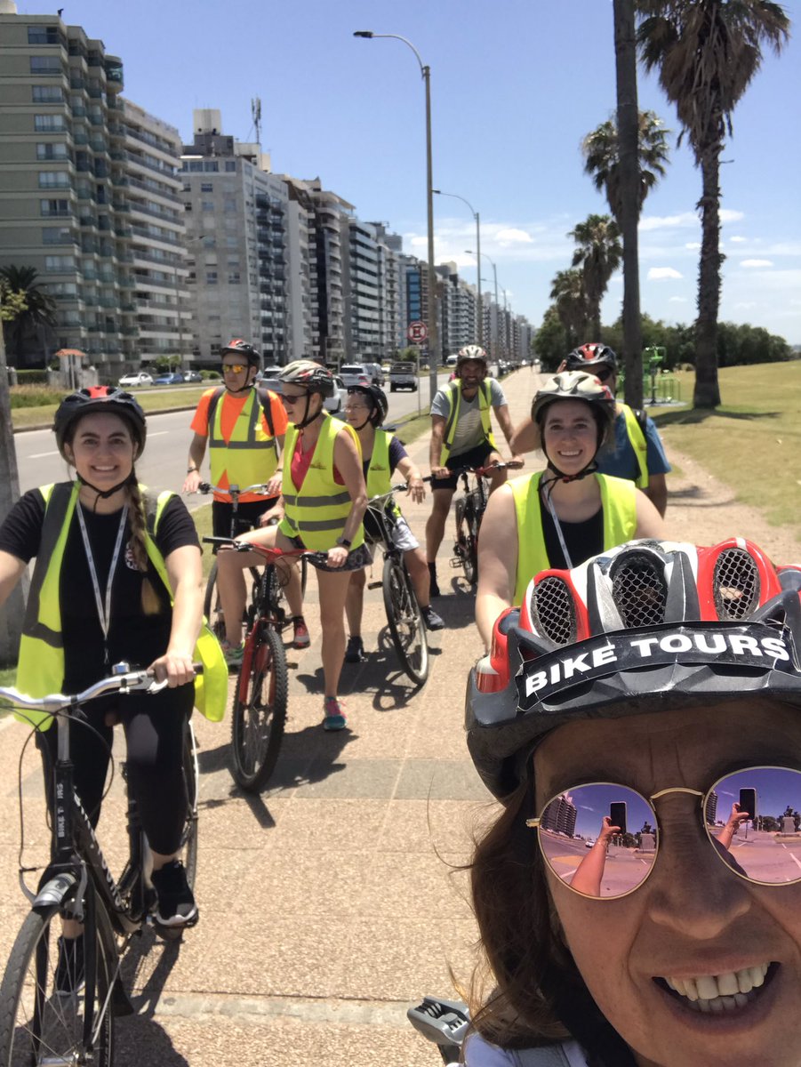 BIKETOURSPUNTA's tweet photo. @TelemundoUY Hoy en MVD Nuestro #biketour con turistas del #SaphirePrincess. Pero no trae 5000 pasajeros. Maxima capacidad: 2.600 https://t.co/vFzz0EE3ho
