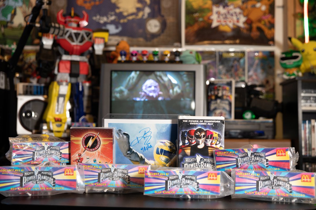 tvdowntime's tweet photo. 🚨🎊 GIVEAWAY TIME 🎊 🚨

In honor of the 30th Anniversary of @PowerRangers we will be doing a #Giveaway! 

To Enter:

• Must be following here
• Must be subscribed to our YouTube
• Retweet &amp; Like
• DM a screen shot to enter

YouTube: https://t.co/fYNCHF15up

#PowerRangers https://t.co/aSkZjAej9H