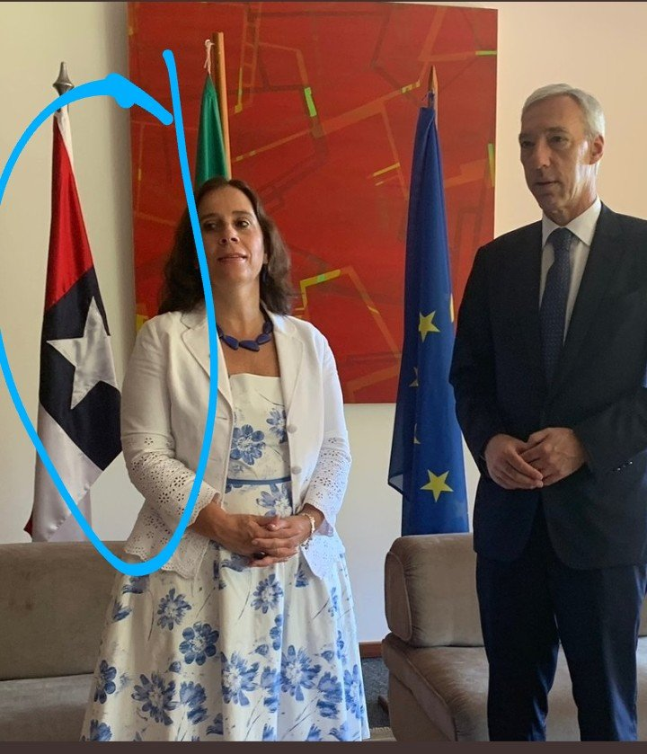 carayarez2021's tweet photo. #AntoniaUrrejola Ministra de #RREE del #PS Partido de Izquierda Socialista #Invertida al Servicio de La #ONU 🇺🇳#ACNUR y Su #Agnda2030 La Cual No Representa al #PuebloDeChile 🇨🇱Que #VotoRechazo Además No Respeta La Constitución 142 Vigente y No Respeta Nuestra Bandera Nacional 🇨🇱 https://t.co/eQeAJ47Uoh
