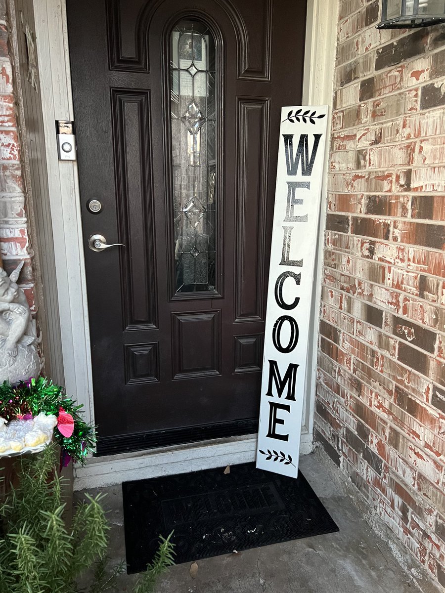 NoahsArk2021's tweet photo. Welcome 2023 with style. This sign is currently for sale. It can be yours for only $35. Contact me if interested. https://t.co/WceJhuVC23