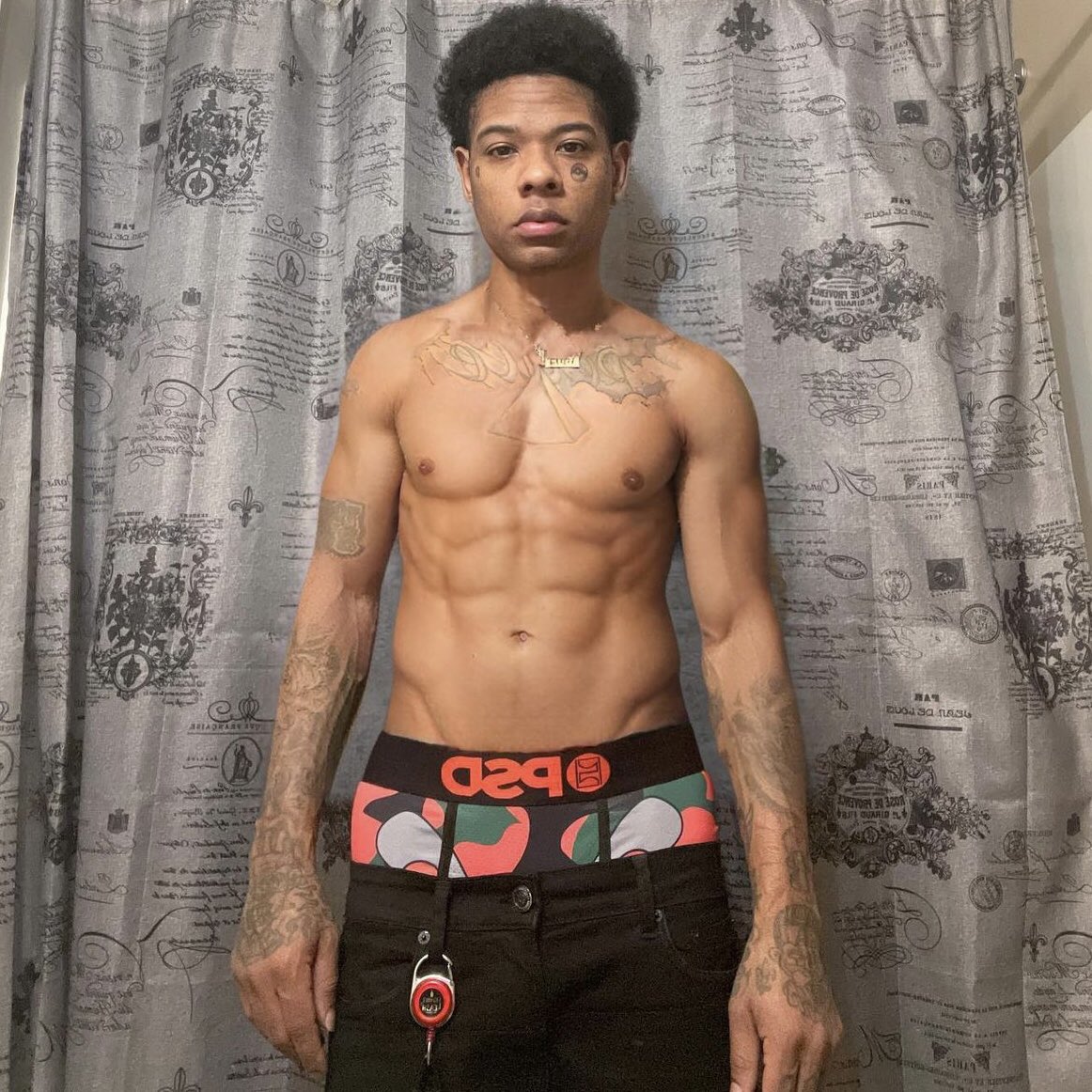 NewWaveHipHopp's tweet photo. Should #Agoff Drop More Music?? https://t.co/xqyyMfrGkz