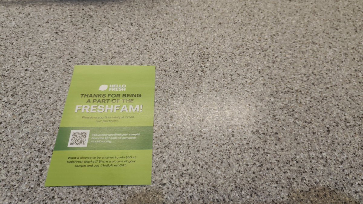 dimikagi's tweet image. Got this survey to fill out which would be great if I actually got the item. But the #HelloFreshGift was nowhere to be found in the box. But I'd still like to enter for the $50.