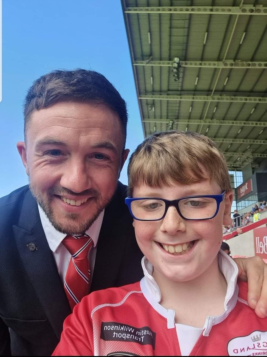daheffernan's tweet photo. I can't believe my lil dude is 12 tomorrow. Where on earth does the time go. Not a day goes by that I am not in fits of laughter with him. He is turning into a very kind, caring &amp; funny lil man. Here he is with one of his favourite @SalfordDevils player @RyanBrierley #MadeHisDay https://t.co/CXH0SYo2c0
