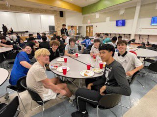 the_sandidotson's tweet image. Jarrell Cougars hosted the Australians for some Tex-Mex &amp;amp; fellowship! 🏀