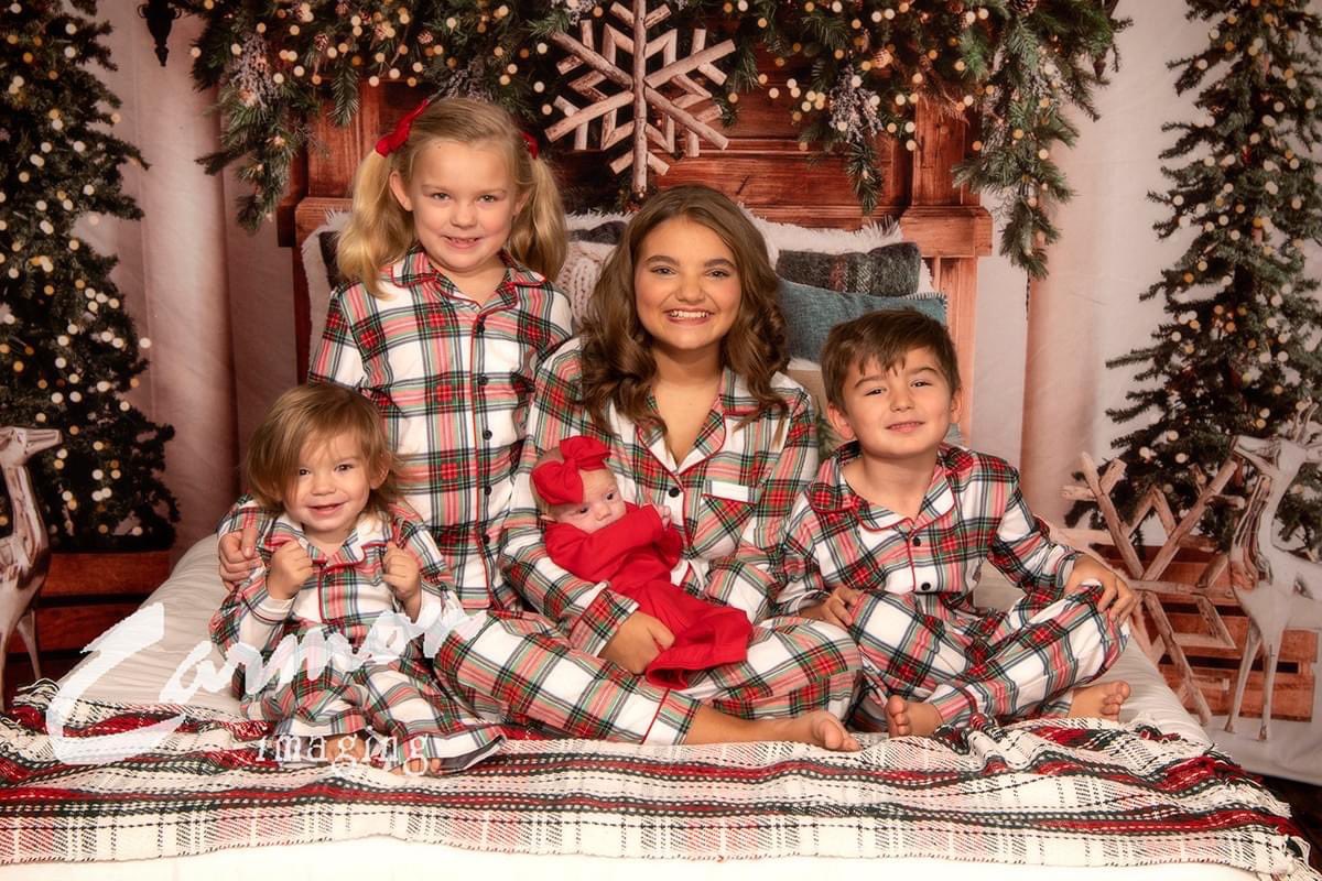 CarmonImaging's tweet photo. Santa 2022
.
.
.
#santa #santasessions #Christmas #Christmas2022 #ChristmasPhotos #Christmassessions #ChristmasPhotography #holidays #children #babies #childrenphotography #childrenphotographer #cousins #family #nikon #kyphotographer #carmonimaging #ilovemyjob https://t.co/cw2y8OM6f0