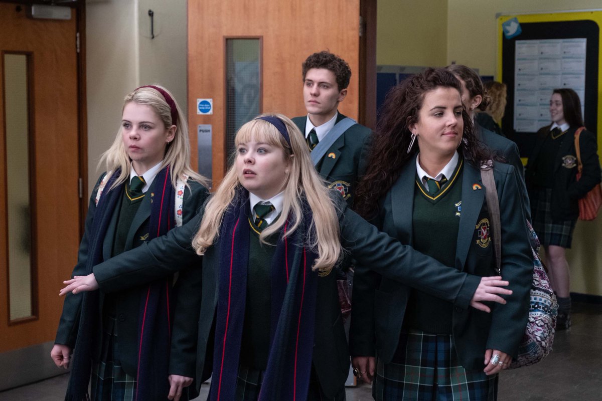 PopCrave's tweet photo. 5 years ago today, ‘Derry Girls’ premiered on Channel 4. https://t.co/3f9CpPQKru