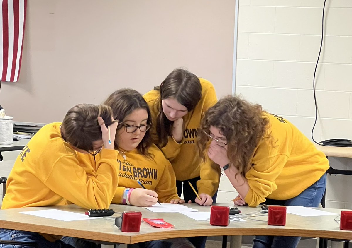 WBHSART2's tweet image. WBHS Academic team #Ateam!!! What a great match! Honored to attend to capture some good yearbook candids!