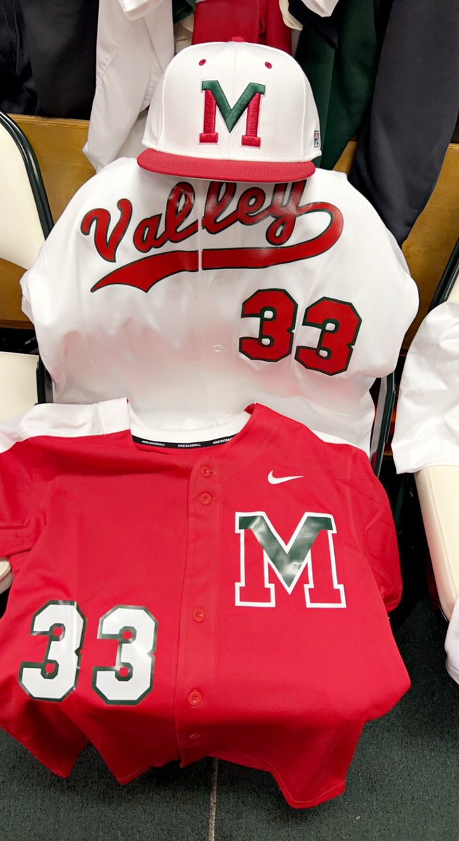 ValleyStateBSB's tweet photo. Almost Time! 🎅🏾⚾️ https://t.co/bybnocfBWP