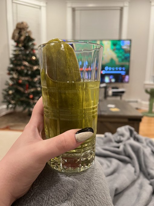 Me: Can you get me a pickle? @thejesguy: Yeah sure. https://t.co/uP9PC3ov7r<a class="tags" target="_blank" title="On Twitter" href="/?out=eyJ0eXAiOiJKV1QiLCJhbGciOiJIUzUxMiJ9.eyJpYXQiOjE3MjQ5MDM3OTAsImlzcyI6InR3cG9ybnN0YXJzLmNvbSIsIm5iZiI6MTcyNDkwMzc5MCwiZXhwIjoxNzU2NDM5NzkwLCJyZWRpcmVjdF91cmwiOiJodHRwczovL3R3aXR0ZXIuY29tL3RoZWplc2d1eSJ9.Vm1miuBoHQNbvmAVrJl6omknpoMJ_RgeylKlFPf35C-1OF8P1DlPF-8kzhGMz3Tsx5wn40ltkfywypfNSobxug">@thejesguy</a><a href="/tag/ootd"class="tags"><span>#ootd</span></a>