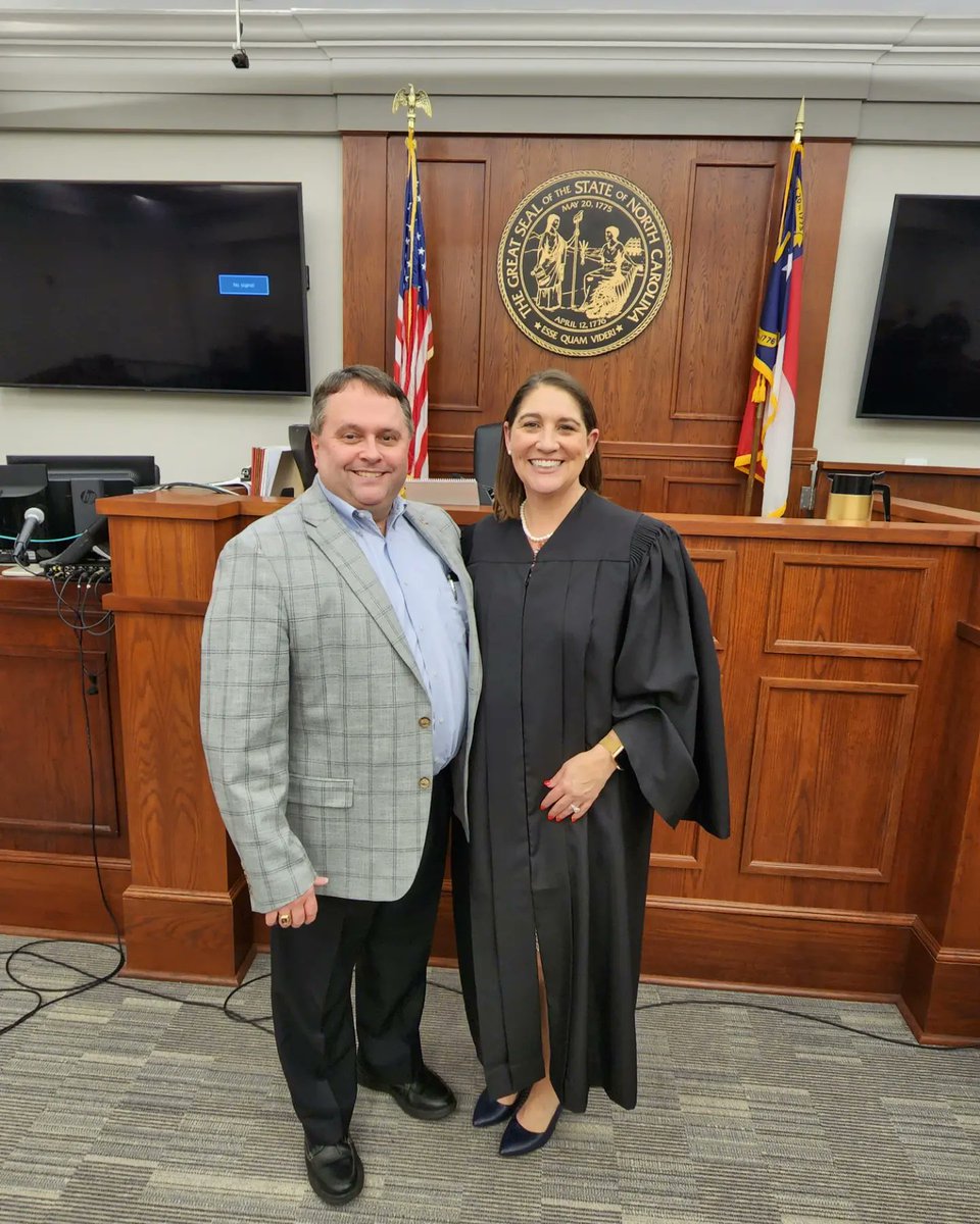 FrankWilliams's tweet photo. Congratulations to newly sworn in District Court Judge Sarah McPherson! #brunsco #colco #Bladen https://t.co/OclCg9Ex5B