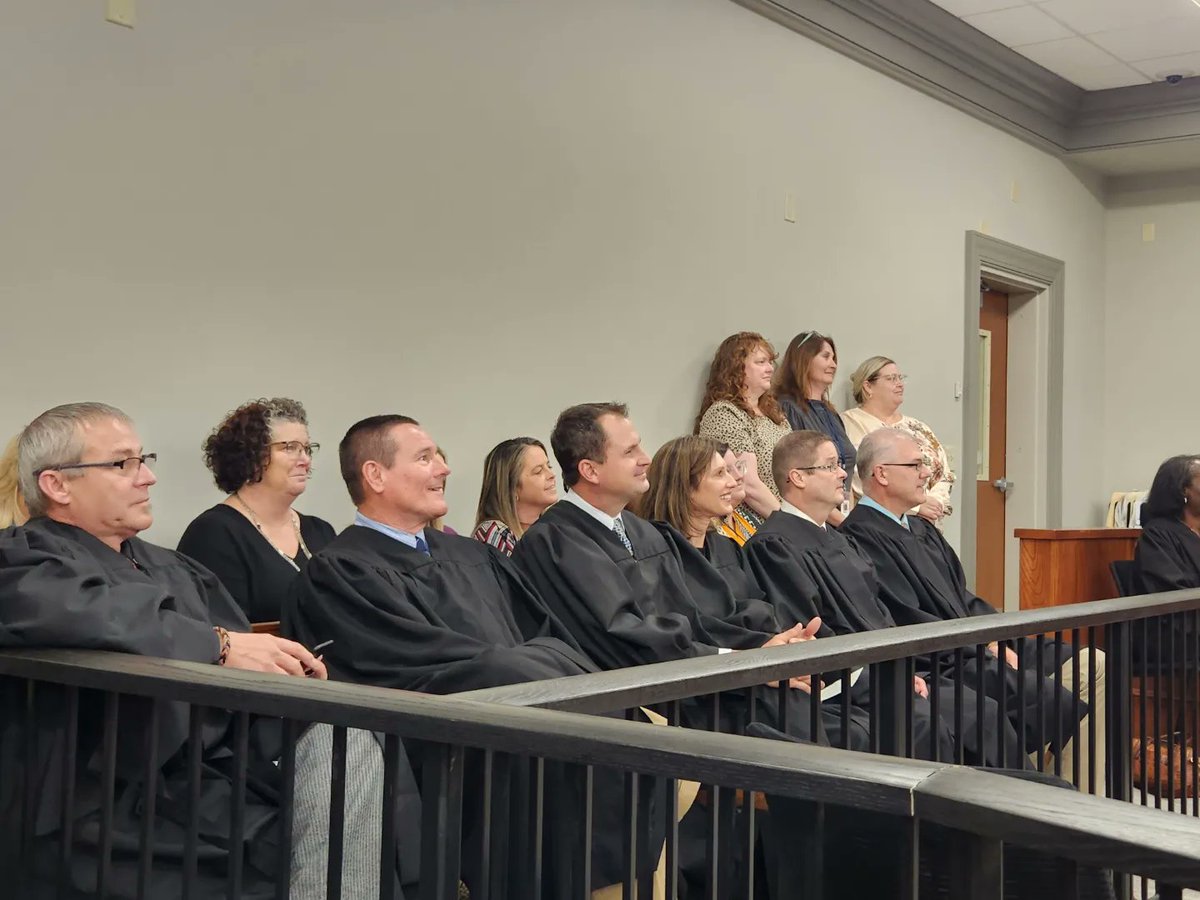 FrankWilliams's tweet photo. Congratulations to newly sworn in District Court Judge Sarah McPherson! #brunsco #colco #Bladen https://t.co/OclCg9Ex5B