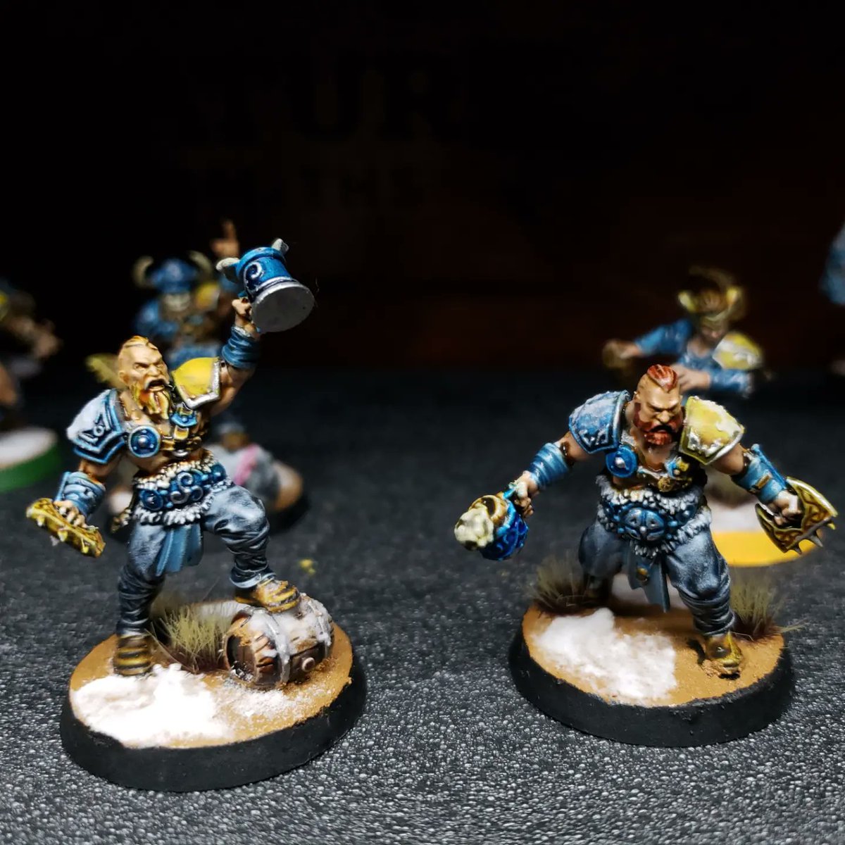 blamminator's tweet photo. Finished the Nord Blood bowl team.
#paintbrush #miniature #miniaturepainting #painting #minipainting #art #hobby #paint #miniatureart #painttinythings #tabletopfigures #ilovetopaint #bloodbowl #gamesworkshop https://t.co/DmyeCiGNqt