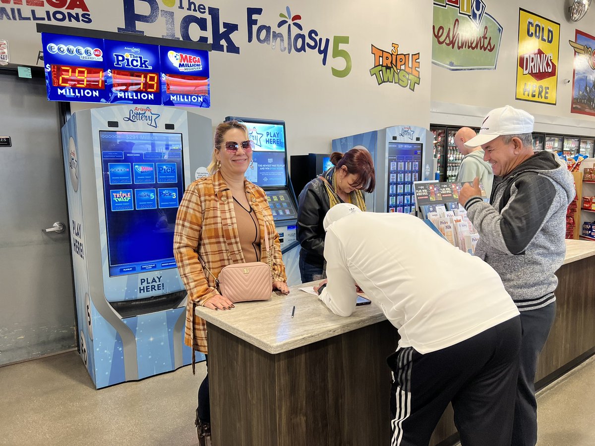 Currently at “Arizona Last Stop” gas station in White Hills where people have been steadily coming in to buy a lottery ticket. The Mega Millions jackpot prize is $785 million! Good luck to everyone who bought a ticket. 🤞🏽