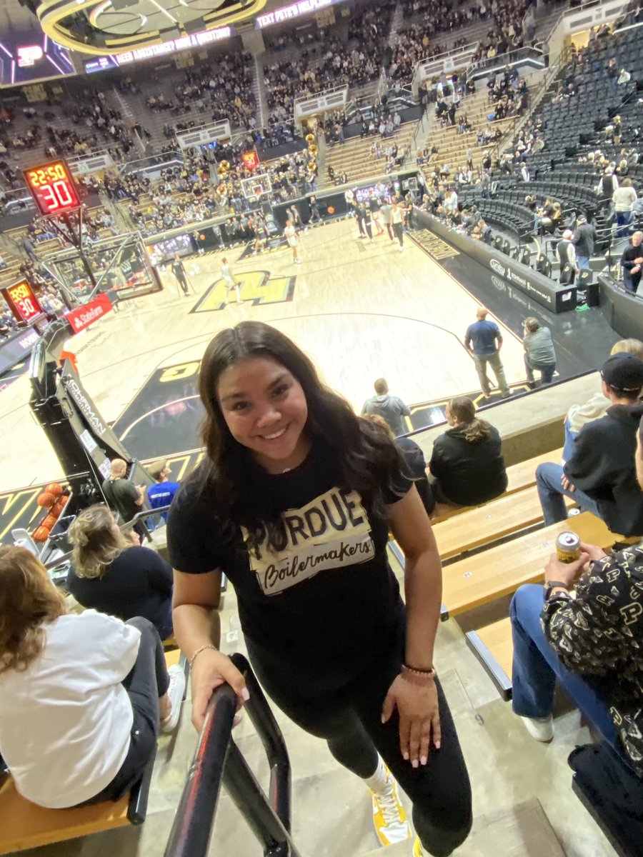 America_ram88's tweet photo. I ended 2022 at my future home @Purdue 🖤 #BoilerUp #AnotherYearCloser 🚂@CoachDeOliveira @PurdueCoachD @CoachMFrezzotti https://t.co/ppEvtQkKvG